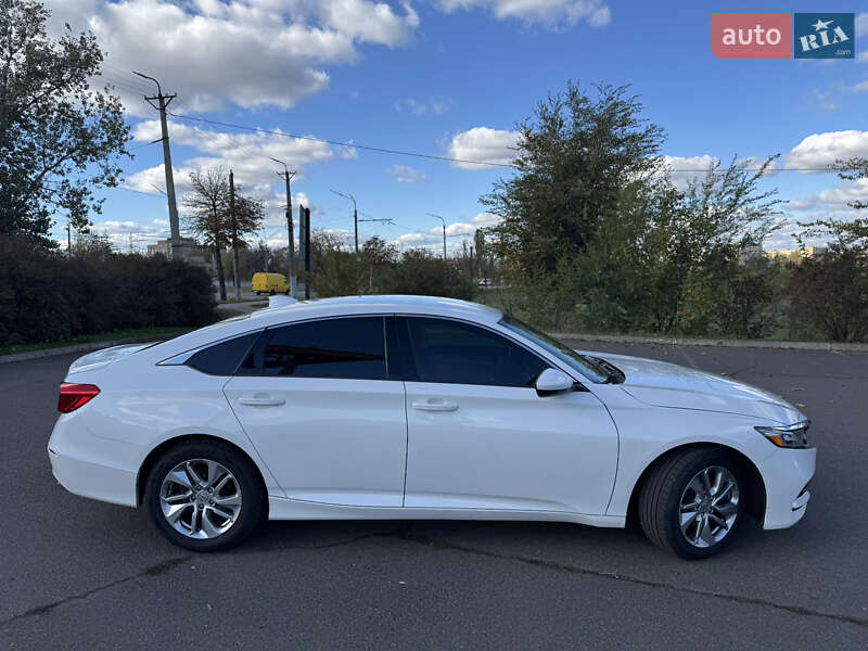 Седан Honda Accord 2018 в Кривом Роге