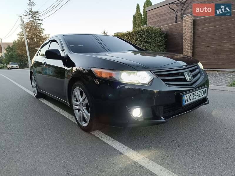 Седан Honda Accord 2010 в 