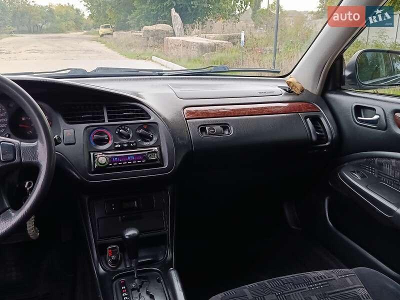 Седан Honda Accord 1999 в Білгороді-Дністровському