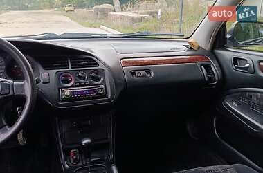 Седан Honda Accord 1999 в 