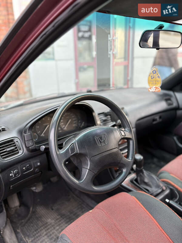 Седан Honda Accord 1995 в Шепетовке фото 7 Седан Honda Accord 1995 в Шепетовке