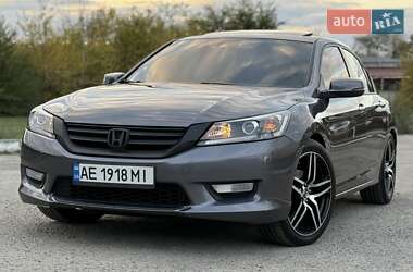 Седан Honda Accord 2014 в Днепре