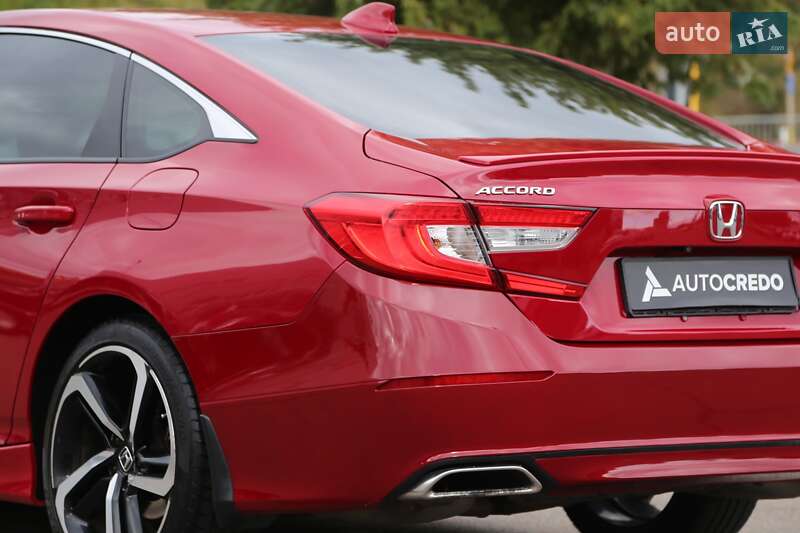 Седан Honda Accord 2018 в Киеве