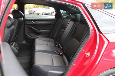 Седан Honda Accord 2018 в  фото 10 Седан Honda Accord 2018 в