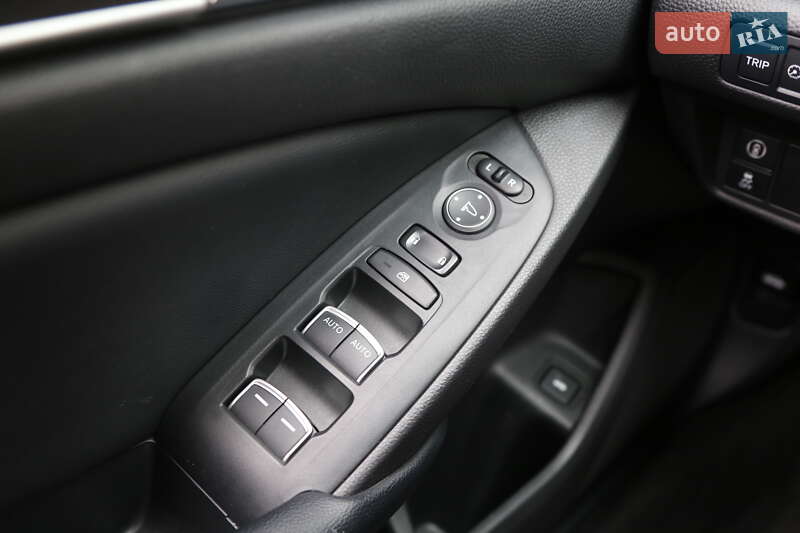Седан Honda Accord 2018 в Киеве