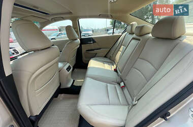 Седан Honda Accord 2013 в 