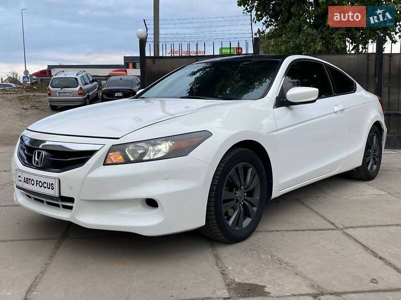 Купе Honda Accord 2011 в Киеве