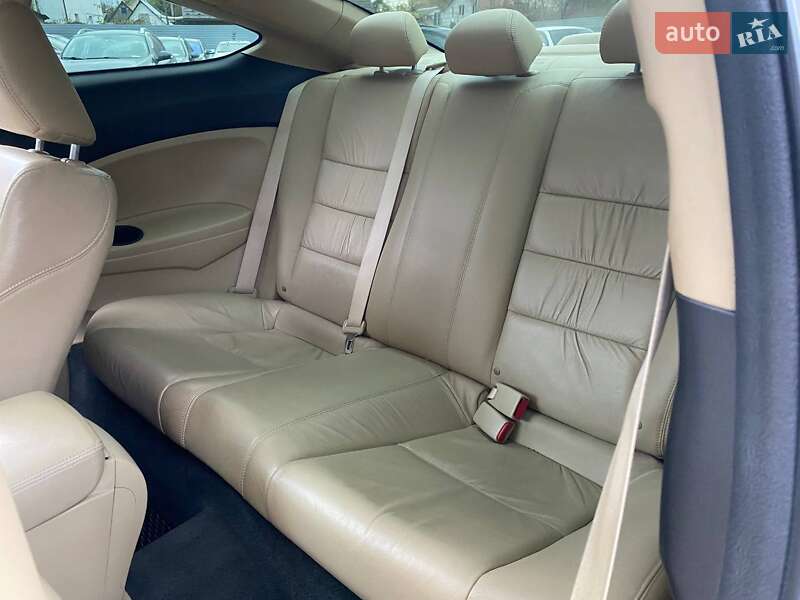 Купе Honda Accord 2011 в Киеве