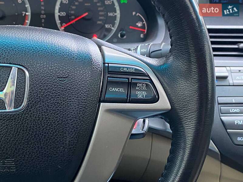 Купе Honda Accord 2011 в Киеве