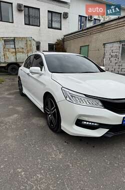 Седан Honda Accord 2015 в 