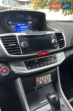 Седан Honda Accord 2013 в 