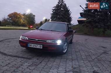 Седан Honda Accord 1993 в 