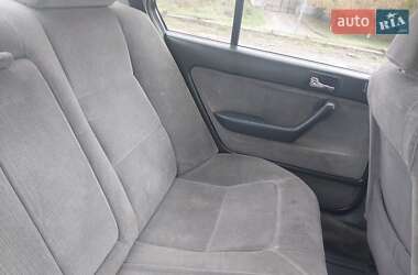 Седан Honda Accord 1993 в 