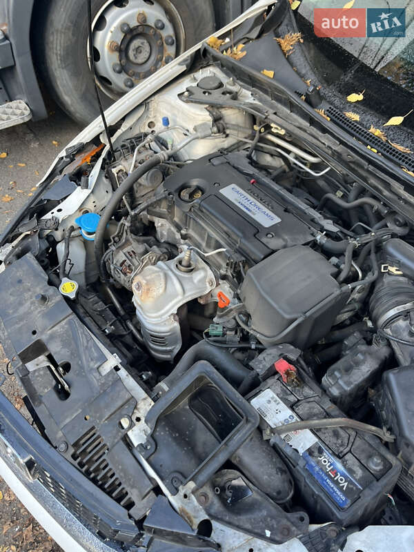 Купе Honda Accord 2014 в Києві фото 10 Купе Honda Accord 2014 в Києві