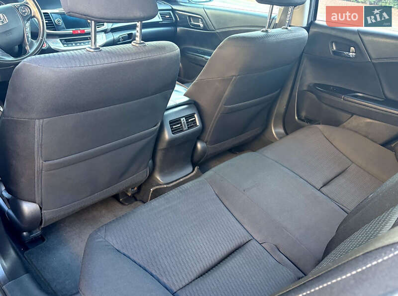 Седан Honda Accord 2013 в Ірпені