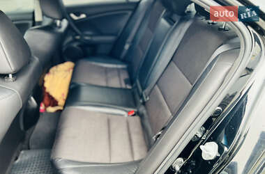 Седан Honda Accord 2008 в  фото 4 Седан Honda Accord 2008 в