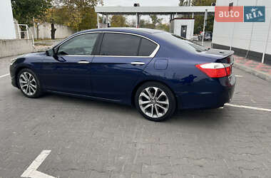 Седан Honda Accord 2013 в  фото 7 Седан Honda Accord 2013 в