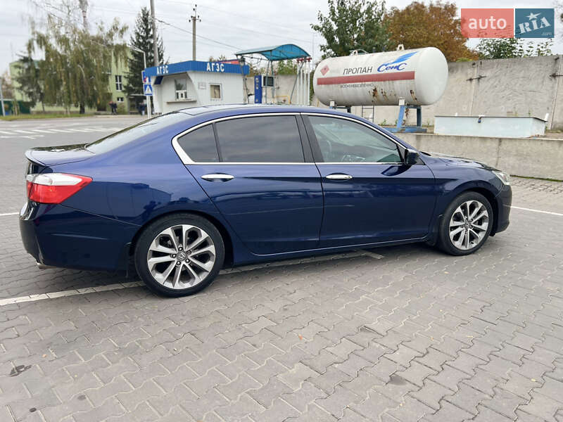 Седан Honda Accord 2013 в Виннице