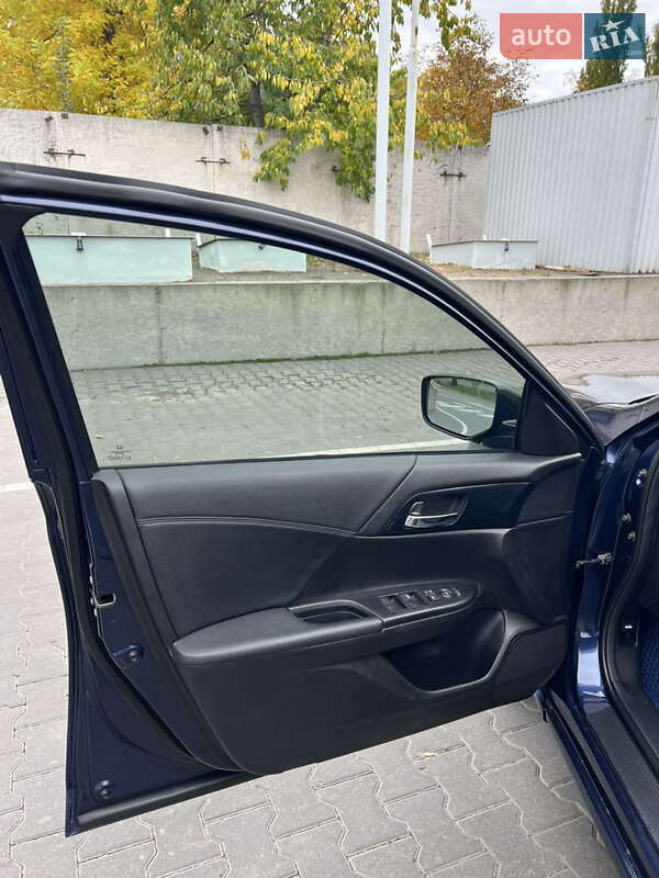 Седан Honda Accord 2013 в Виннице