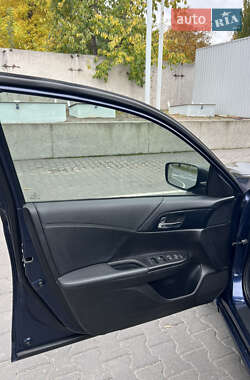 Седан Honda Accord 2013 в  фото 21 Седан Honda Accord 2013 в