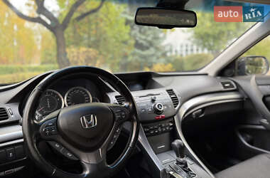 Седан Honda Accord 2011 в 