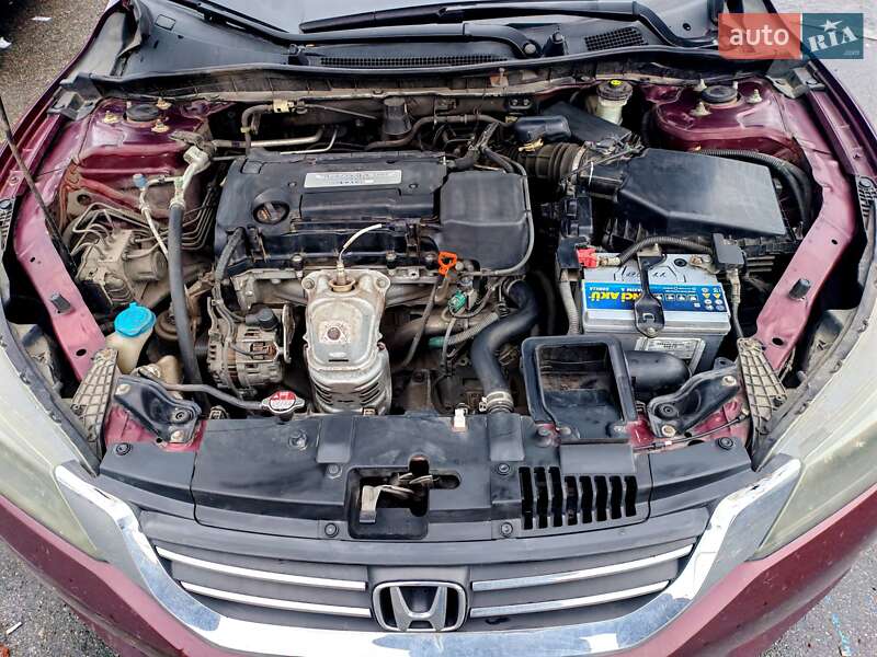 Седан Honda Accord 2014 в Киеве