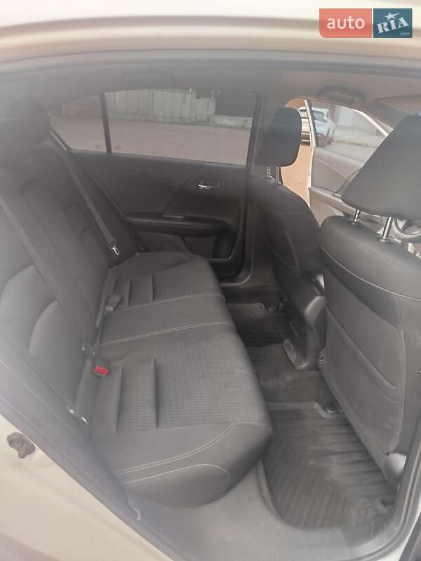 Седан Honda Accord 2015 в Каменском