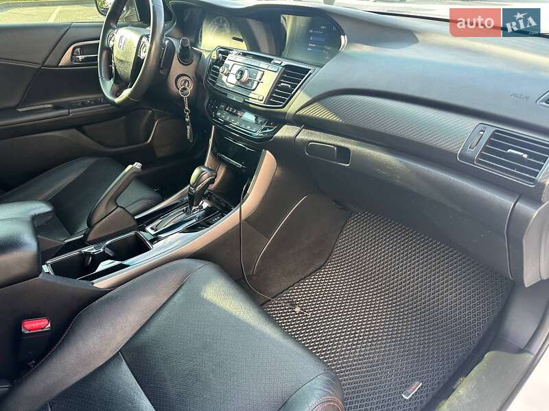 Седан Honda Accord 2016 в Києві фото 15 Седан Honda Accord 2016 в Києві
