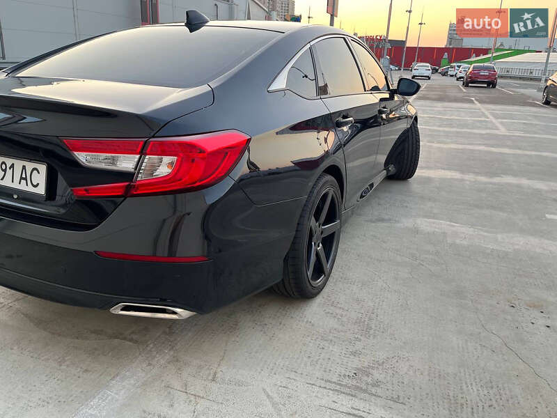Седан Honda Accord 2018 в Києві