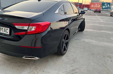 Седан Honda Accord 2018 в 