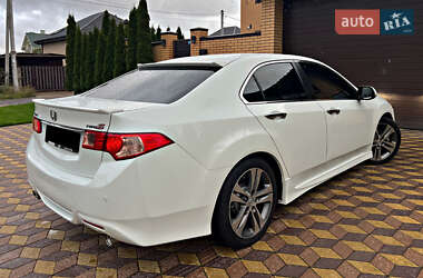 Седан Honda Accord 2012 в 