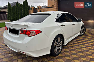 Седан Honda Accord 2012 в 