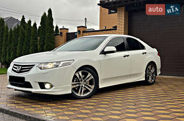 Седан Honda Accord 2012 в 