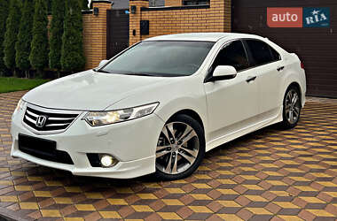Седан Honda Accord 2012 в 
