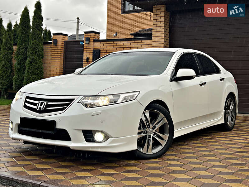 Седан Honda Accord 2012 в 