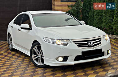 Седан Honda Accord 2012 в 