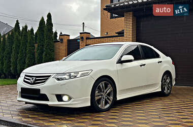 Седан Honda Accord 2012 в 