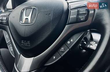 Седан Honda Accord 2012 в 