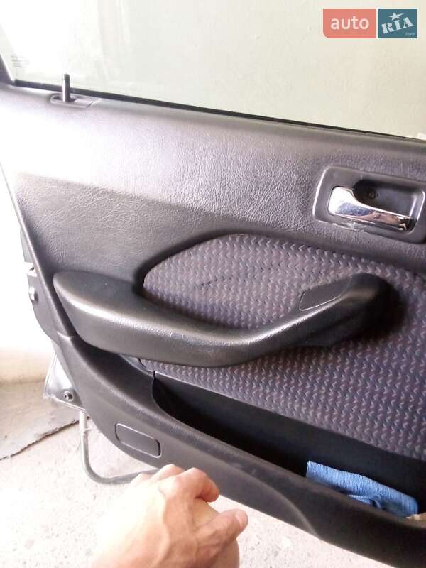 Седан Honda Accord 1996 в Черновцах фото 7 Седан Honda Accord 1996 в Черновцах