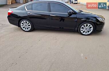 Седан Honda Accord 2013 в 