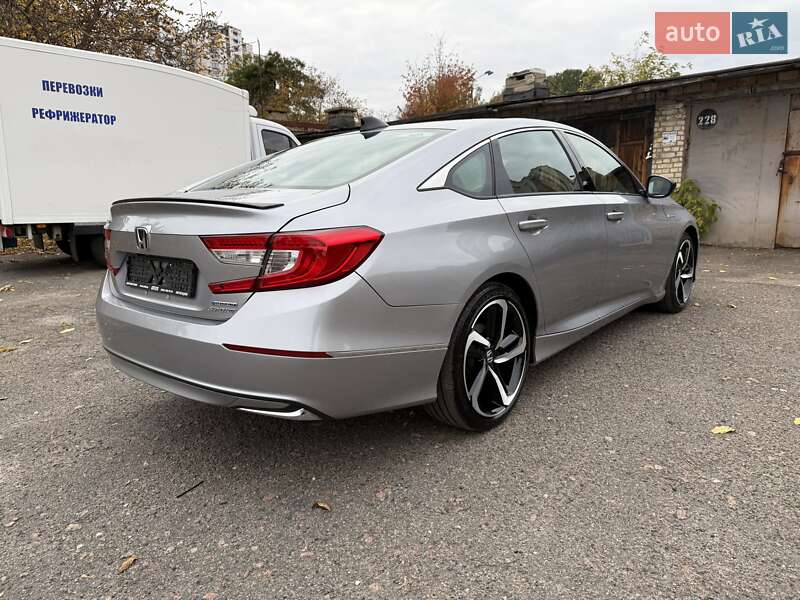 Седан Honda Accord 2022 в Києві