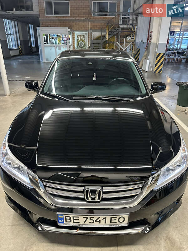 Седан Honda Accord 2014 в Николаеве