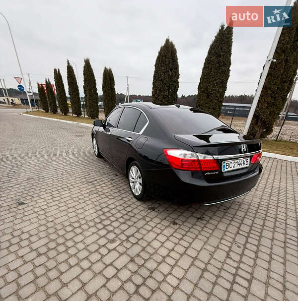 Седан Honda Accord 2015 в Львові