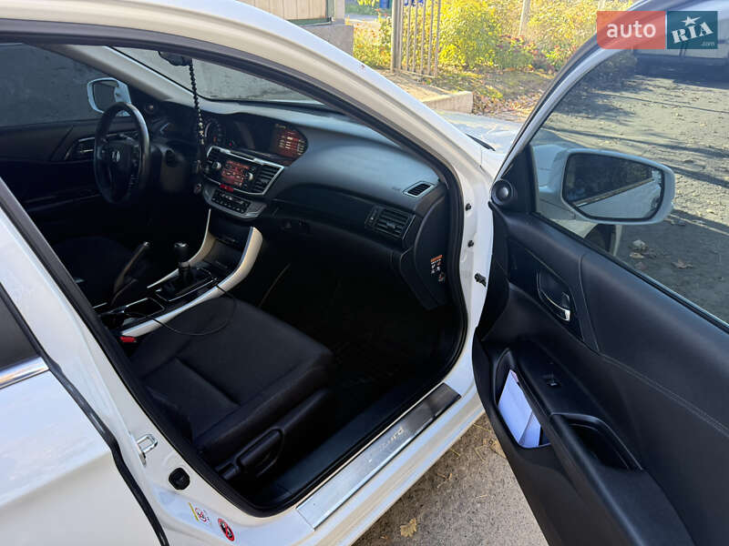 Седан Honda Accord 2013 в Киеве фото 30 Седан Honda Accord 2013 в Киеве