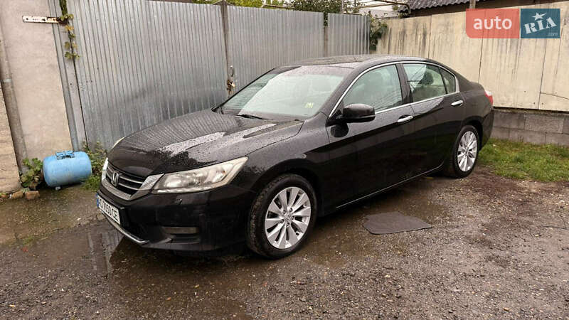 Седан Honda Accord 2013 в Ужгороді