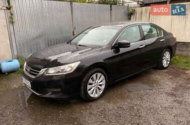 Седан Honda Accord 2013 в  фото 2 Седан Honda Accord 2013 в