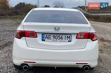 Седан Honda Accord 2011 в  фото 3 Седан Honda Accord 2011 в