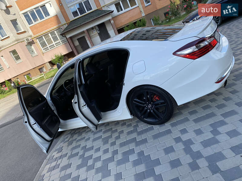 Седан Honda Accord 2016 в Киеве