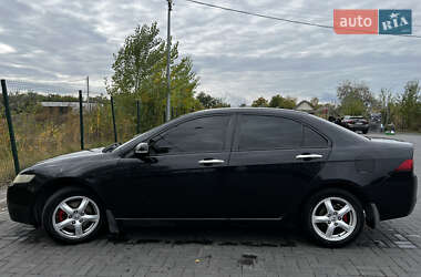 Седан Honda Accord 2004 в  фото 3 Седан Honda Accord 2004 в
