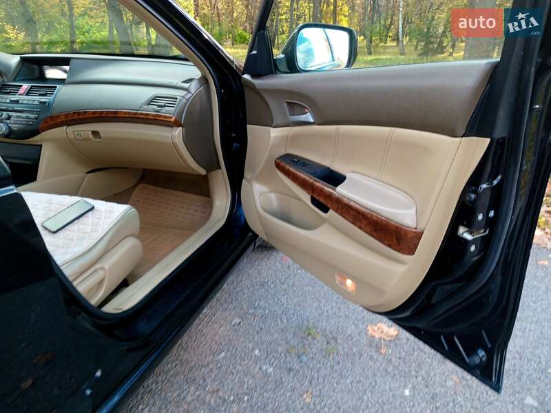 Седан Honda Accord 2008 в Виннице